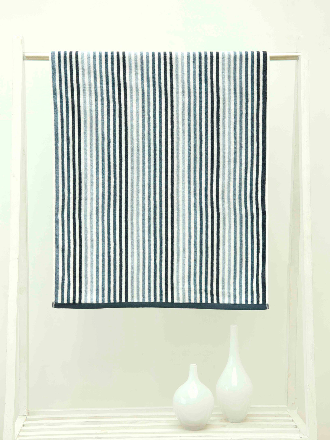 Ariana Green Striped Cotton 500 GSM Bath Towel