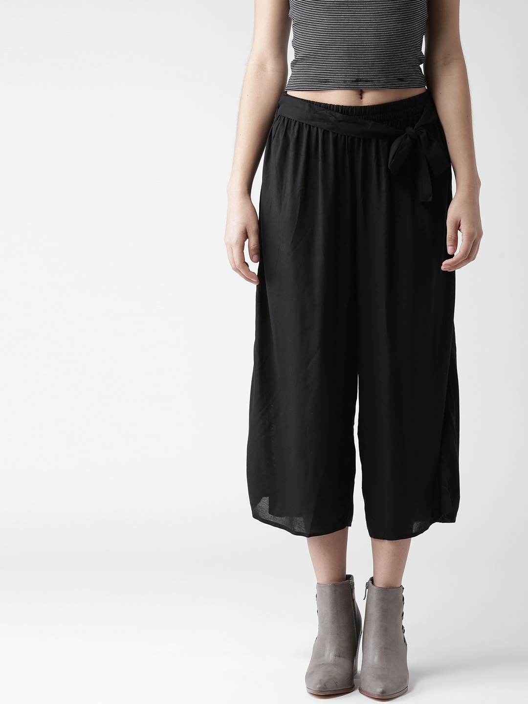 FOREVER 21 Women Black Solid Culottes