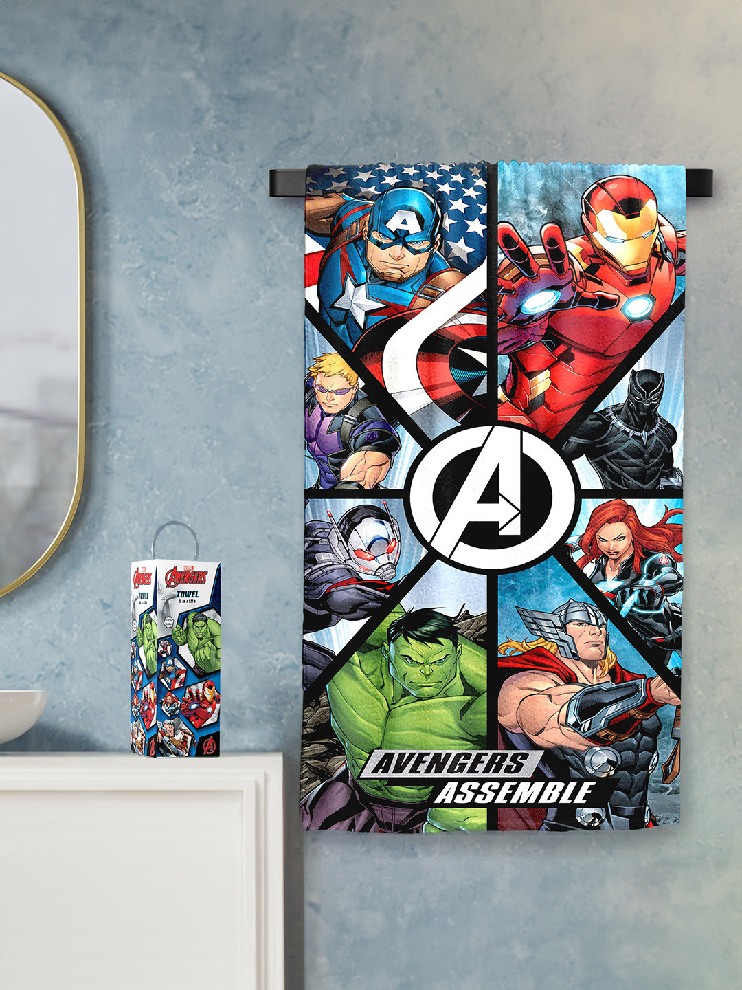 YK Boys Blue & Red 380 GSM Avengers Printed Cotton Bath Towels