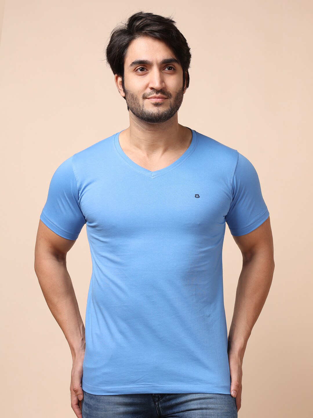 berry blues Men Blue V-Neck Cotton T-shirt