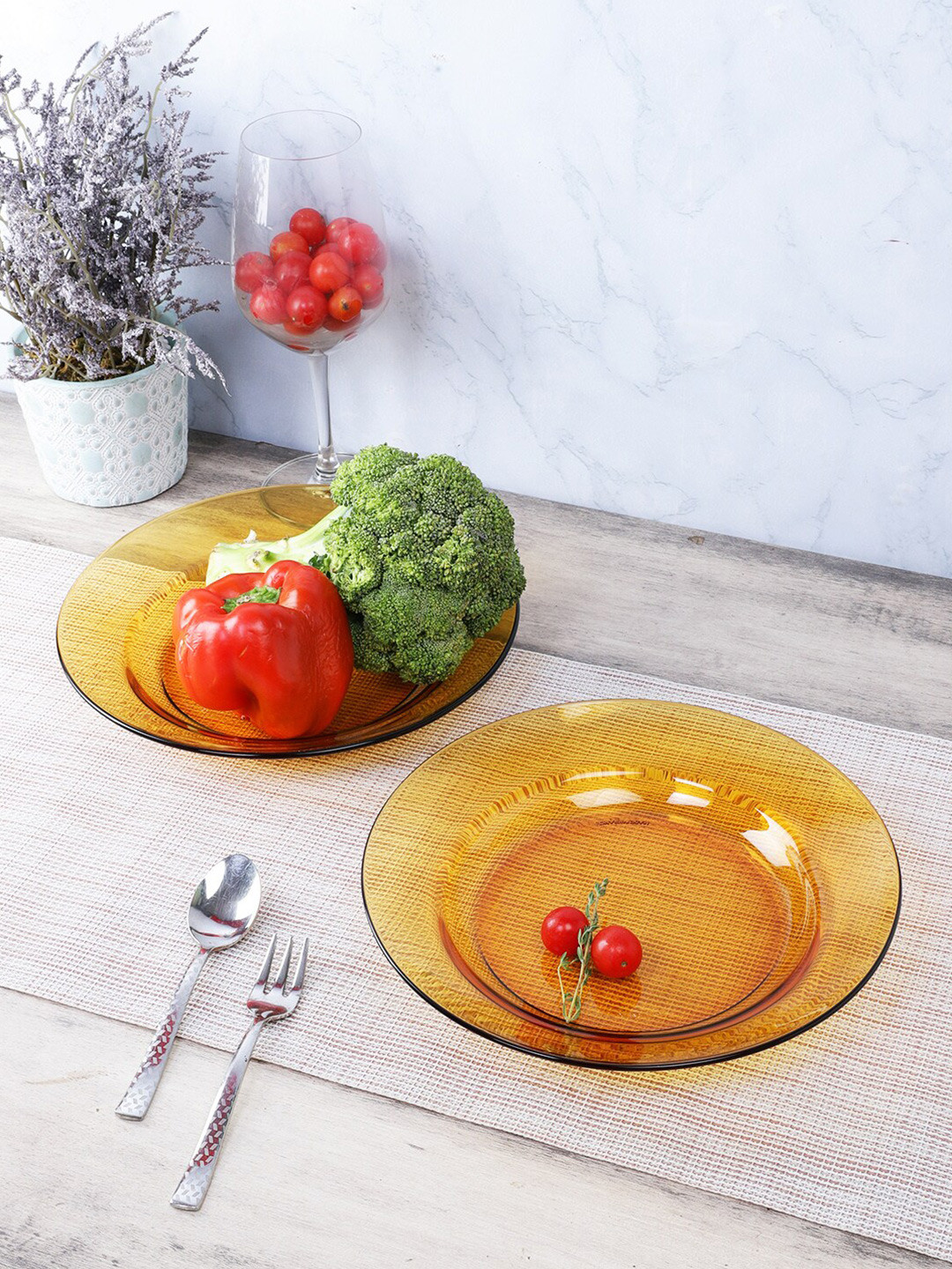 DURALEX Orange & 6 Pieces Glass Glossy Plates