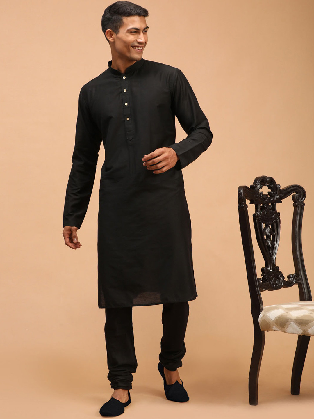 VASTRAMAY Men Kurta with Churidar