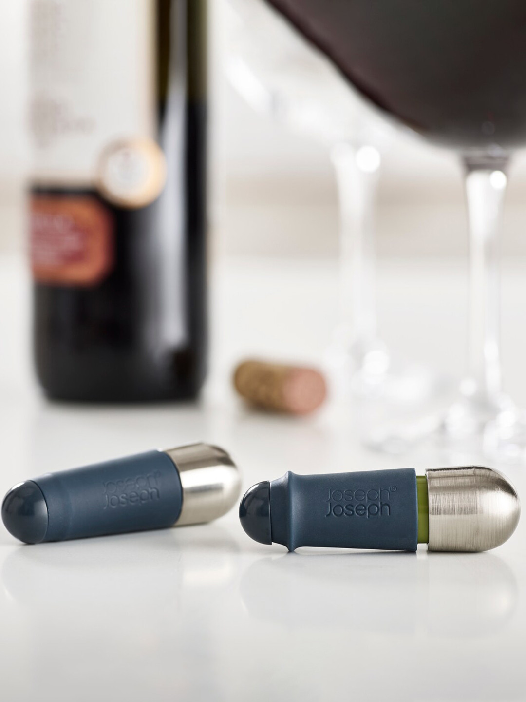 Joseph Joseph Blue Solid Twist Lockwine Kitchen Tools