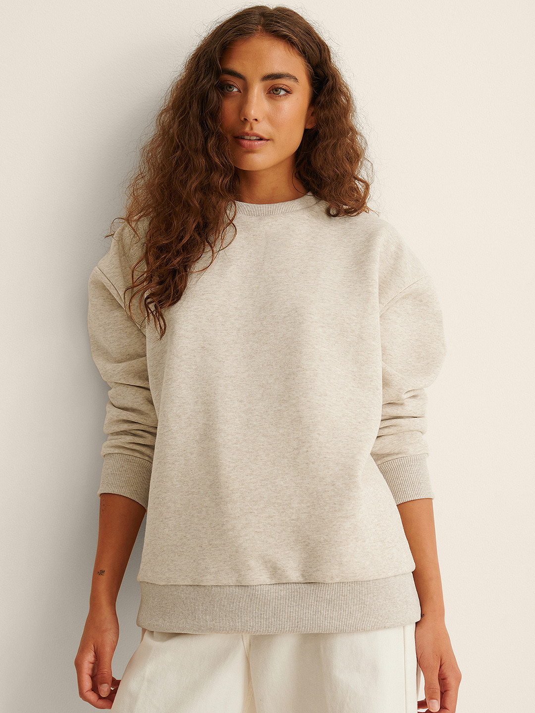 NA-KD Women Cream-Coloured Solid Organic Cotton Oversized Sweatshirt