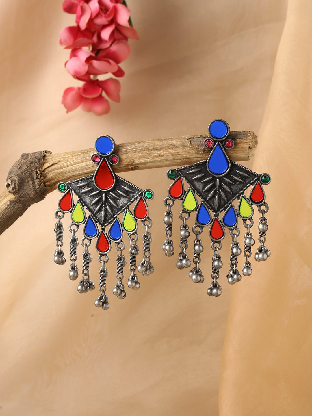 Yellow Chimes Women Silver-Toned & Blue Oxidised Contemporary Dangler Earrings