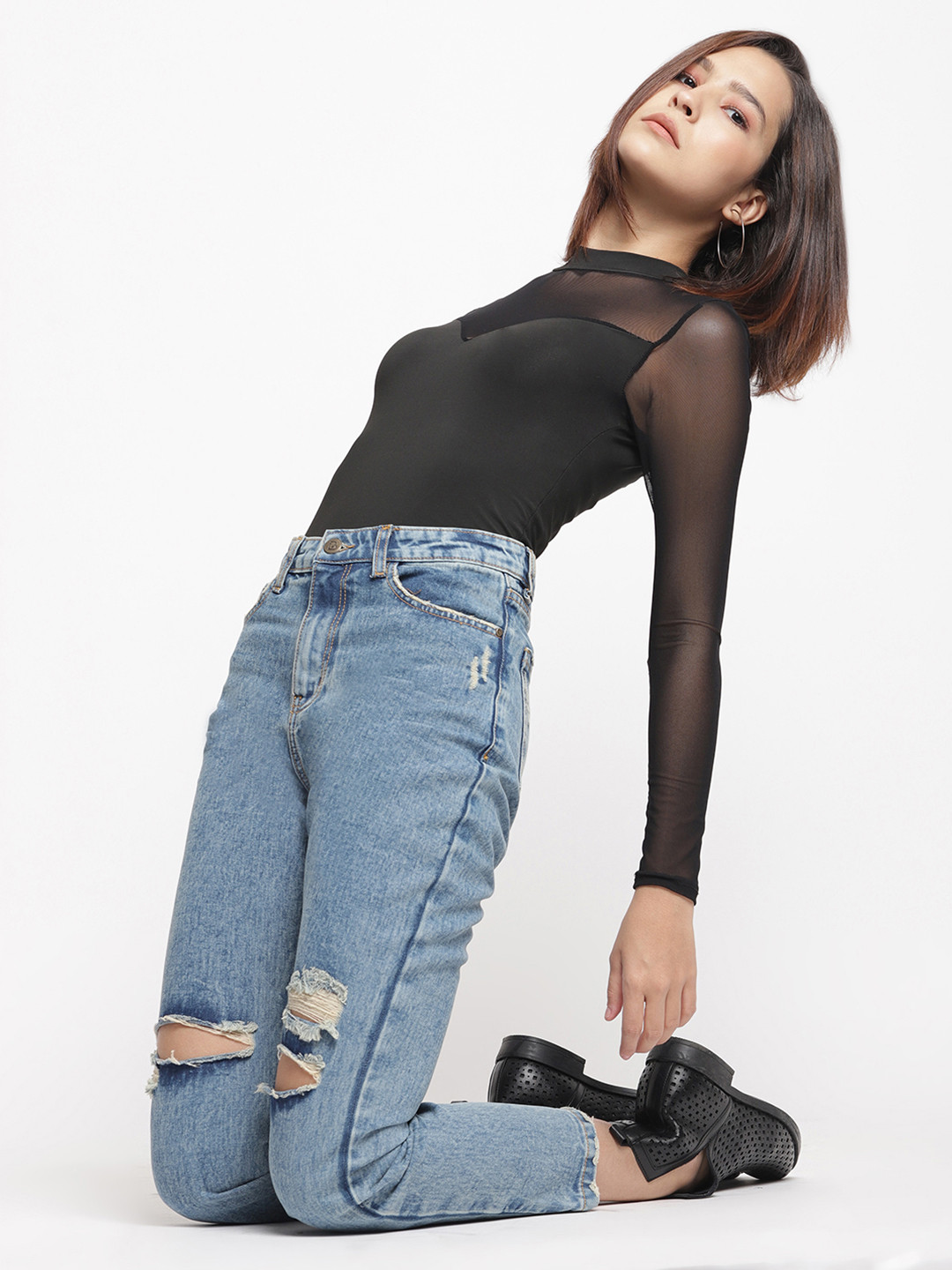 Belliskey Women Blue Slash Knee Light Fade Jeans