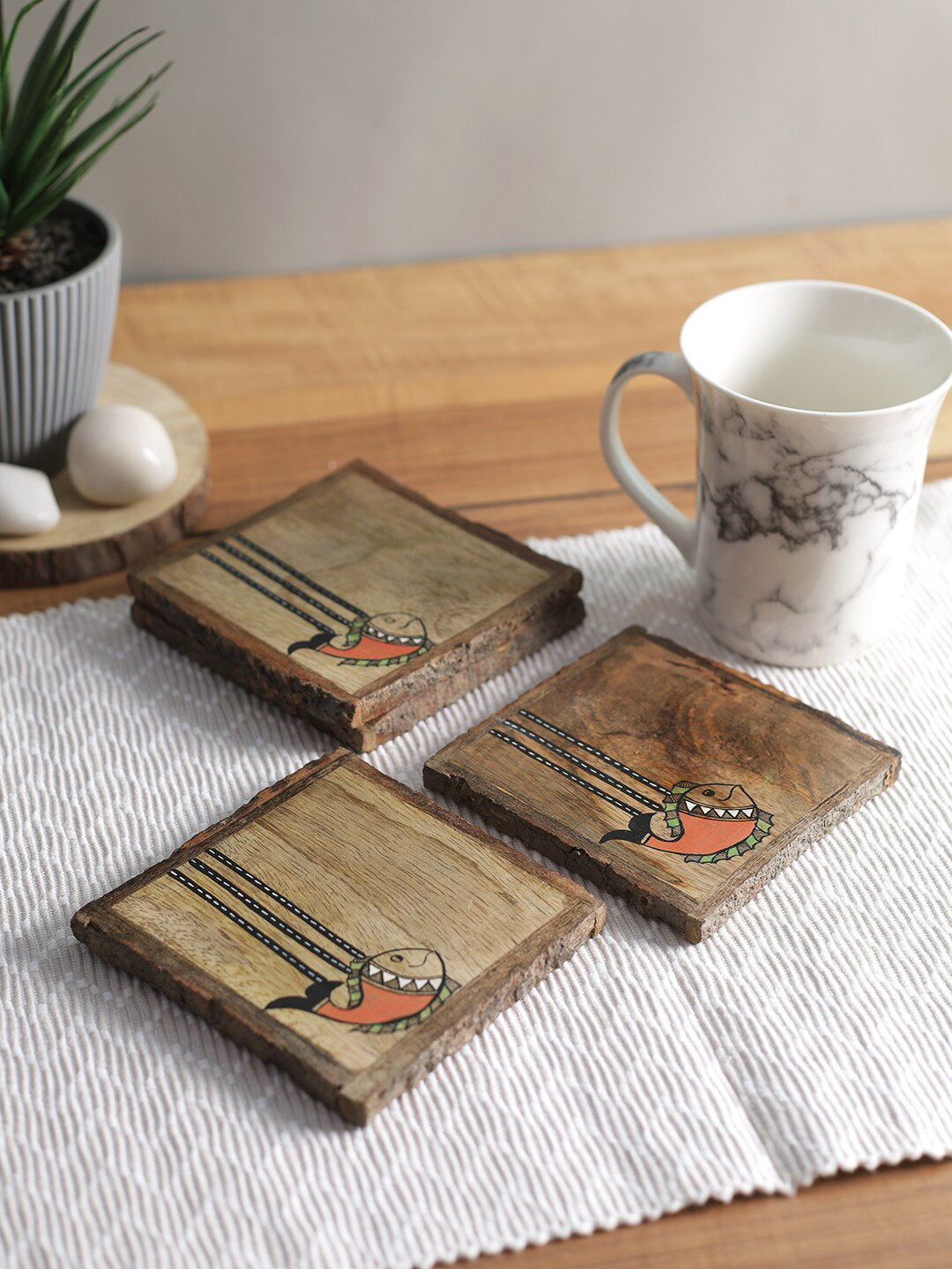 Aapno Rajasthan Set of 4 Brown & Red Printed Mango Wood Coasters