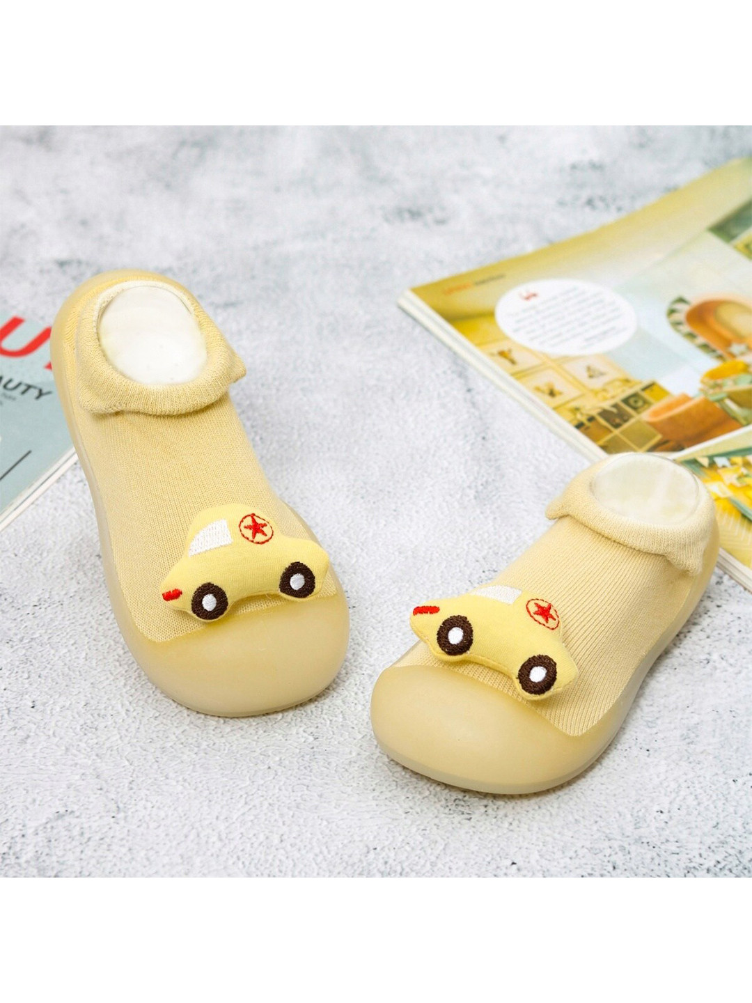 Yellow Bee Boys Yellow Car Patterned Ankle Length Shoe Socks