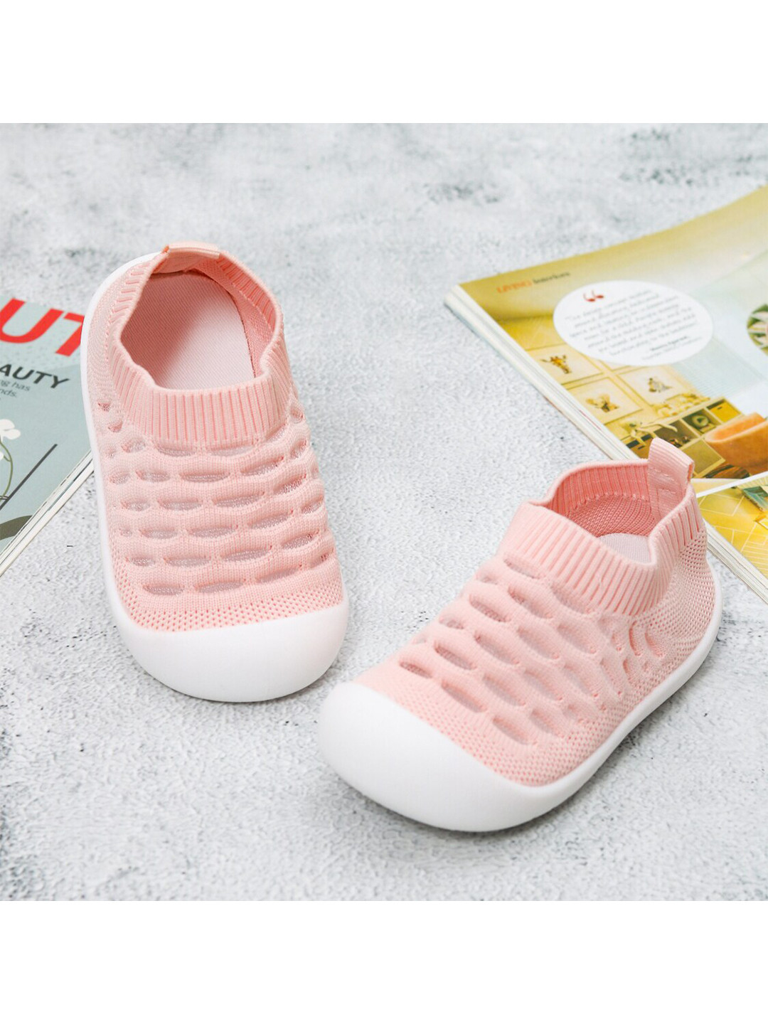 Yellow Bee Girls Peach Patterned Cotton Anti Skid Rubber Sole Socks