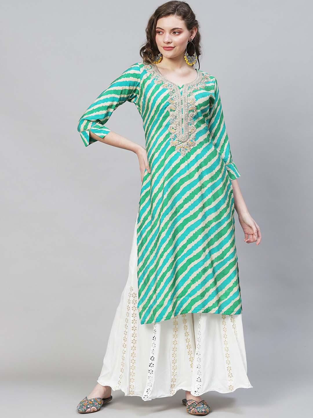 FASHOR Women Green Lehriya Printed Kurta