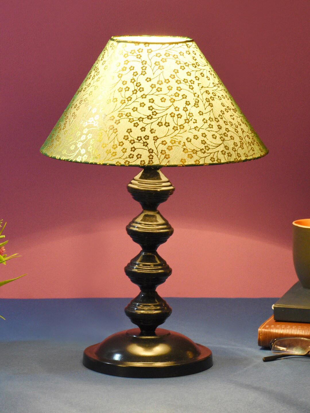 foziq Black & Green Printed Floral Triangle Shape Table Lamps