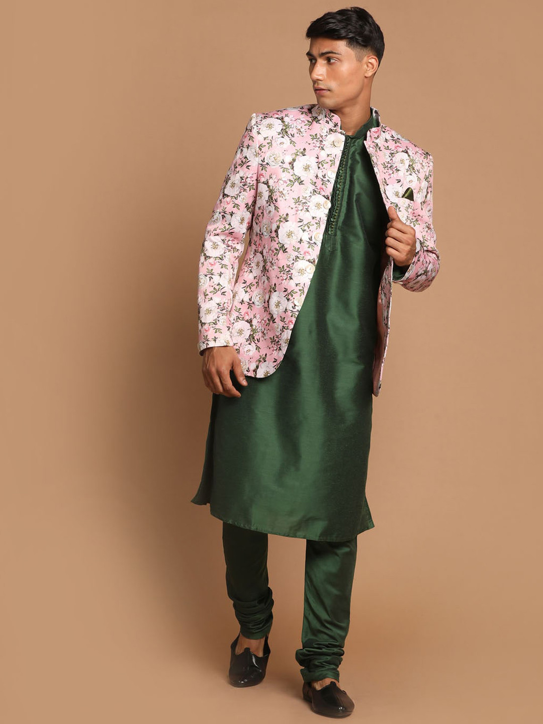 VASTRAMAY Men Green Kurti with Churidar & With Nehru Jacket