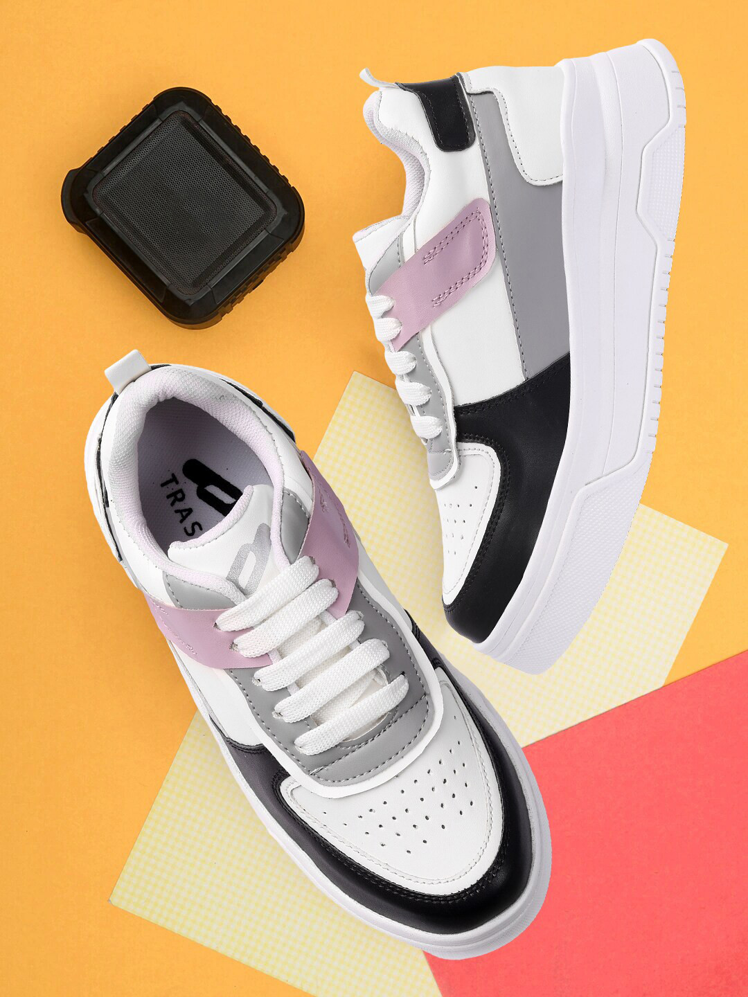 TRASE Women White Colourblocked Lace-Up Sneakers