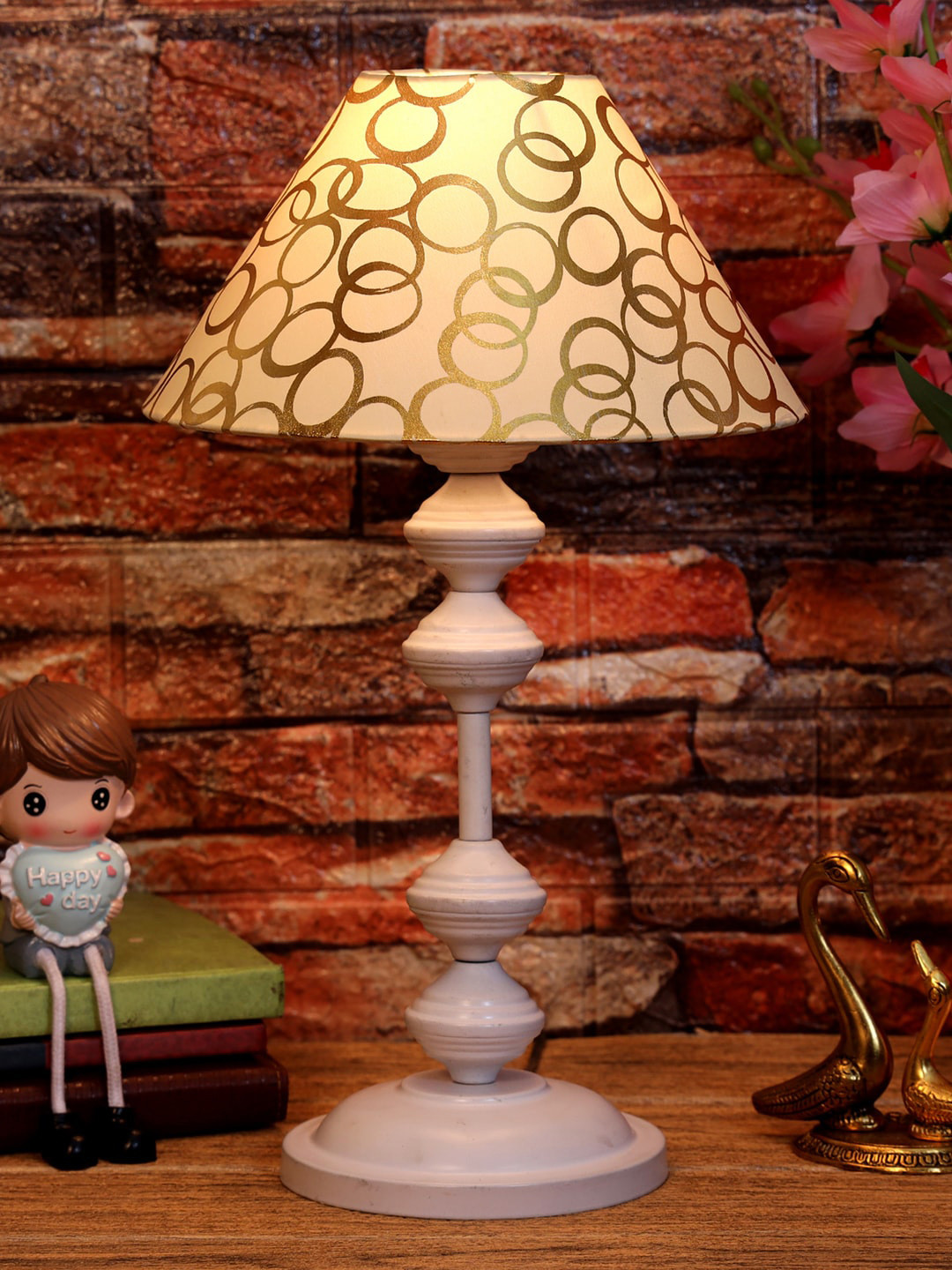 foziq White & Gold-Coloured Printed Table Lamp
