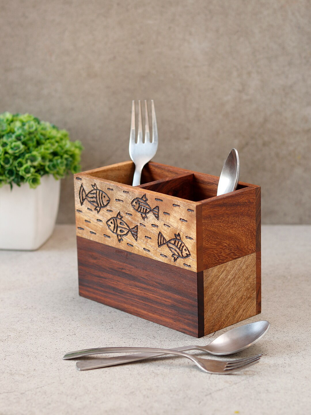 Unravel India Brown Fish Motif Cutlery Holder