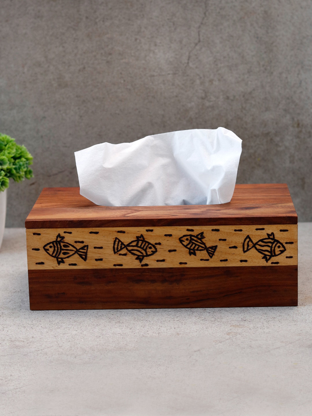 Unravel India Brwon & Black Textured Sheesham Wood Tissue Holder