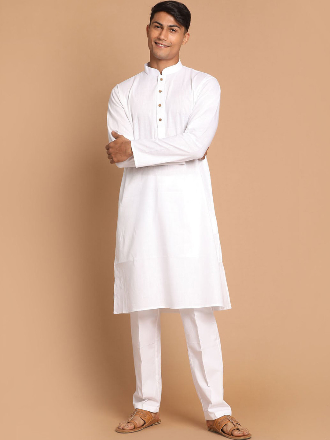 VASTRAMAY Men White Pleated Kurta with Pyjamas