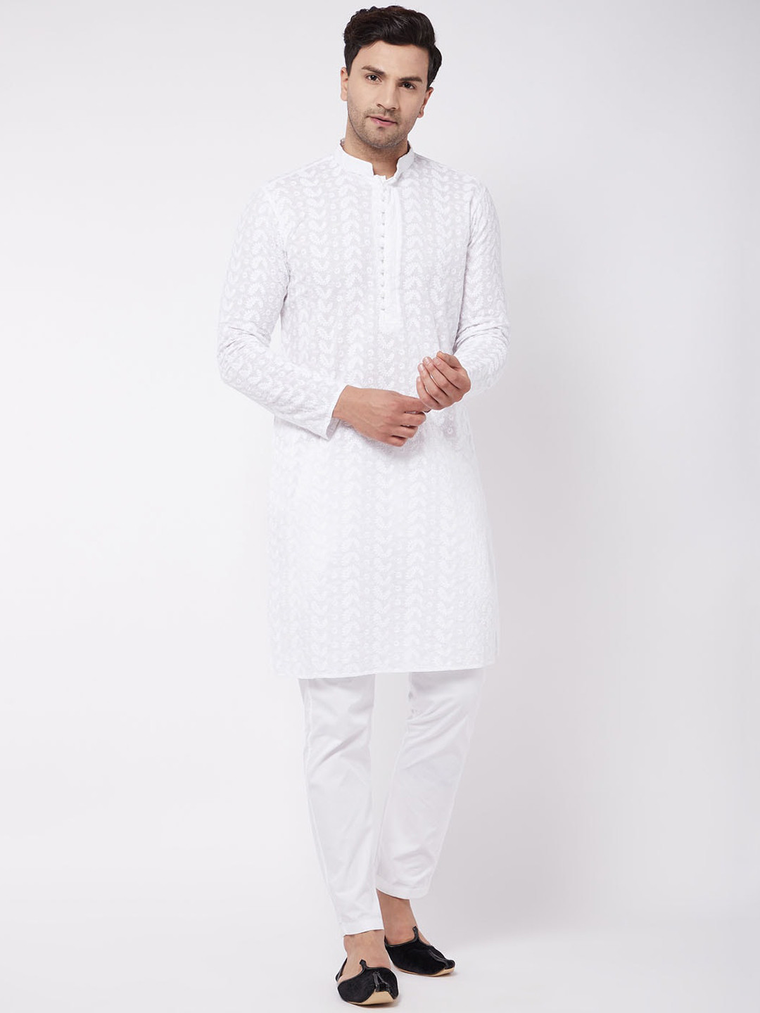 VASTRAMAY Men White Floral Embroidered Angrakha Chikankari Pure Cotton Kurta with Pyjamas