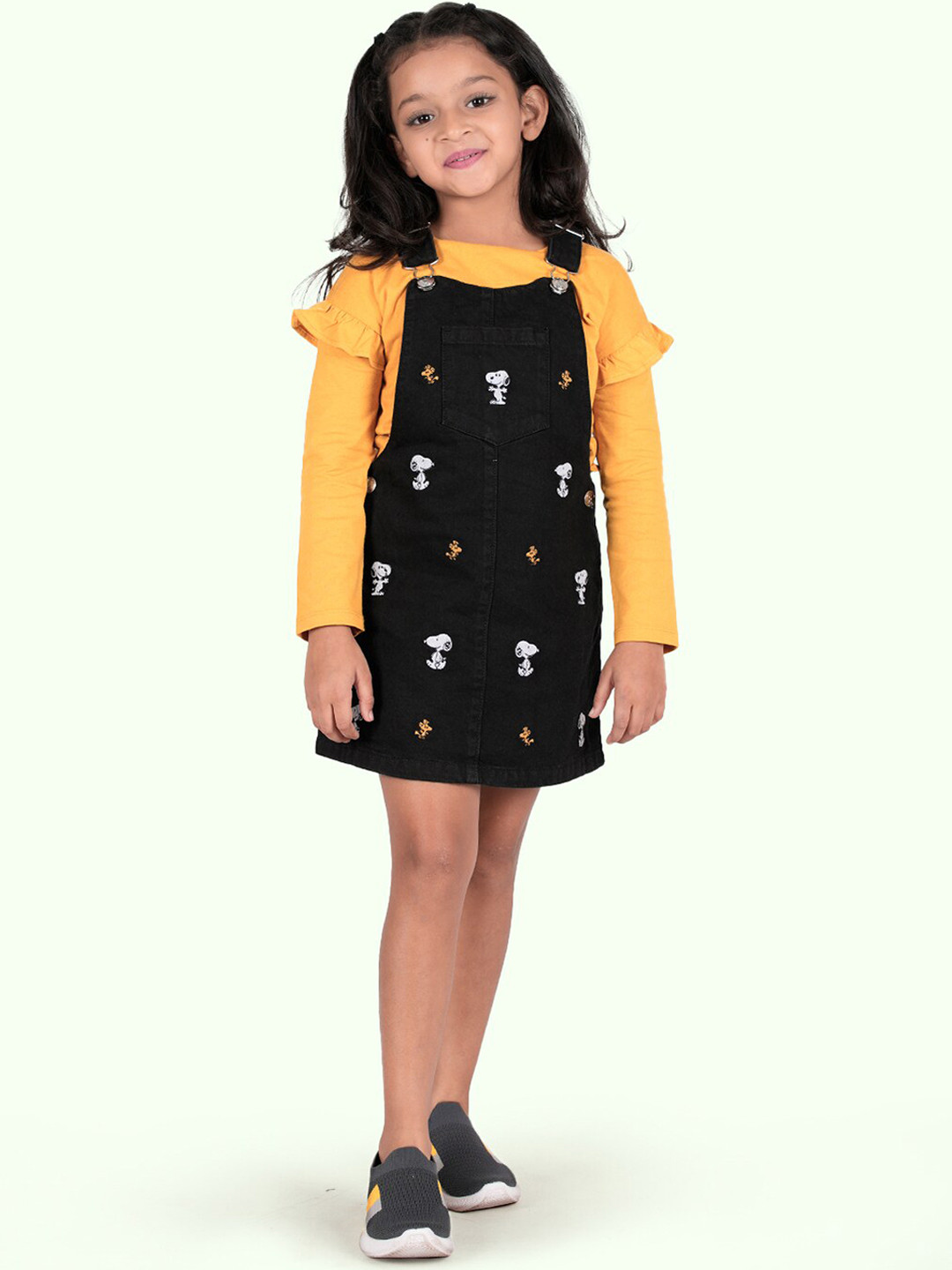 Zalio Girls Black & Yellow Printed Two-Piece Pure Cotton Dungaree Set