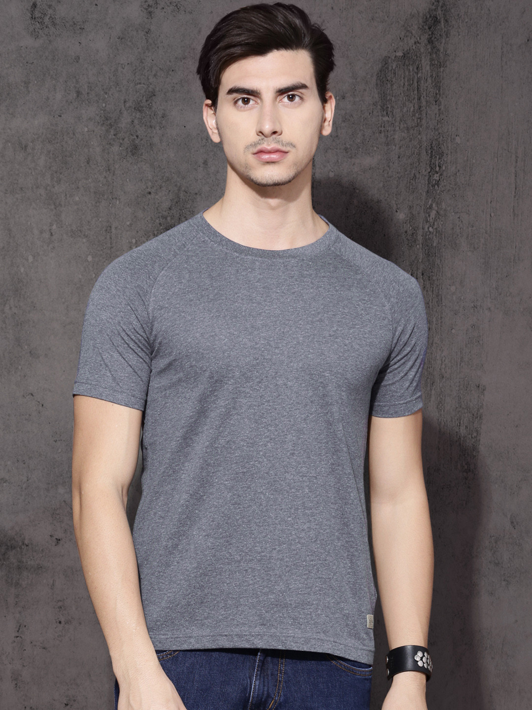 Roadster Men Charcoal Grey Raglan Sleeved T-shirt
