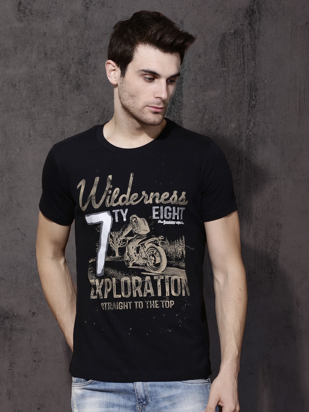 Roadster Men Black Drop-Shoulder Longline T-shirt