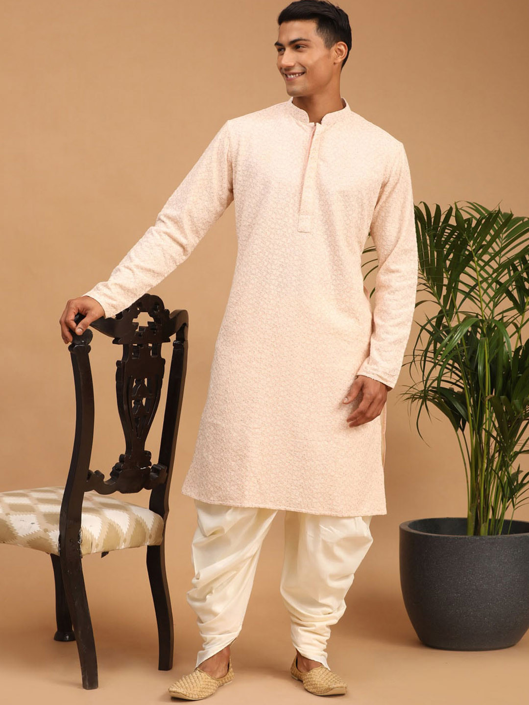 VASTRAMAY Men Pink Embroidered Chikankari Kurta with Dhoti Pants