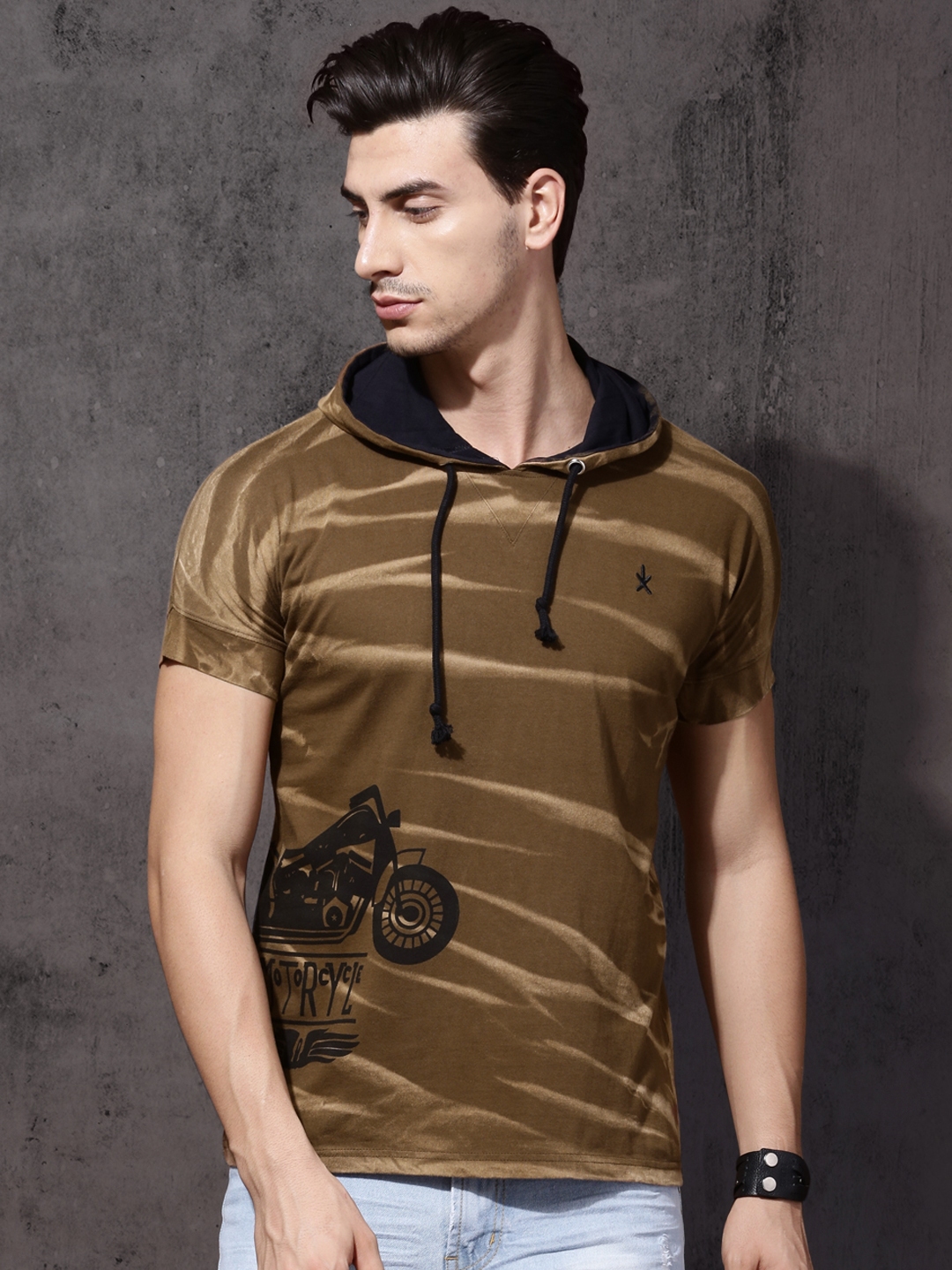 brown hooded t shirt