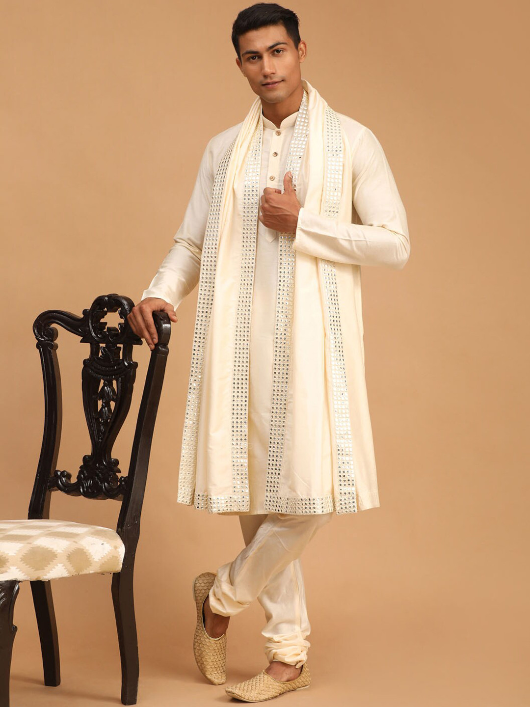 VASTRAMAY Kurta Pyjamas With Mirror Work Detail Dupatta