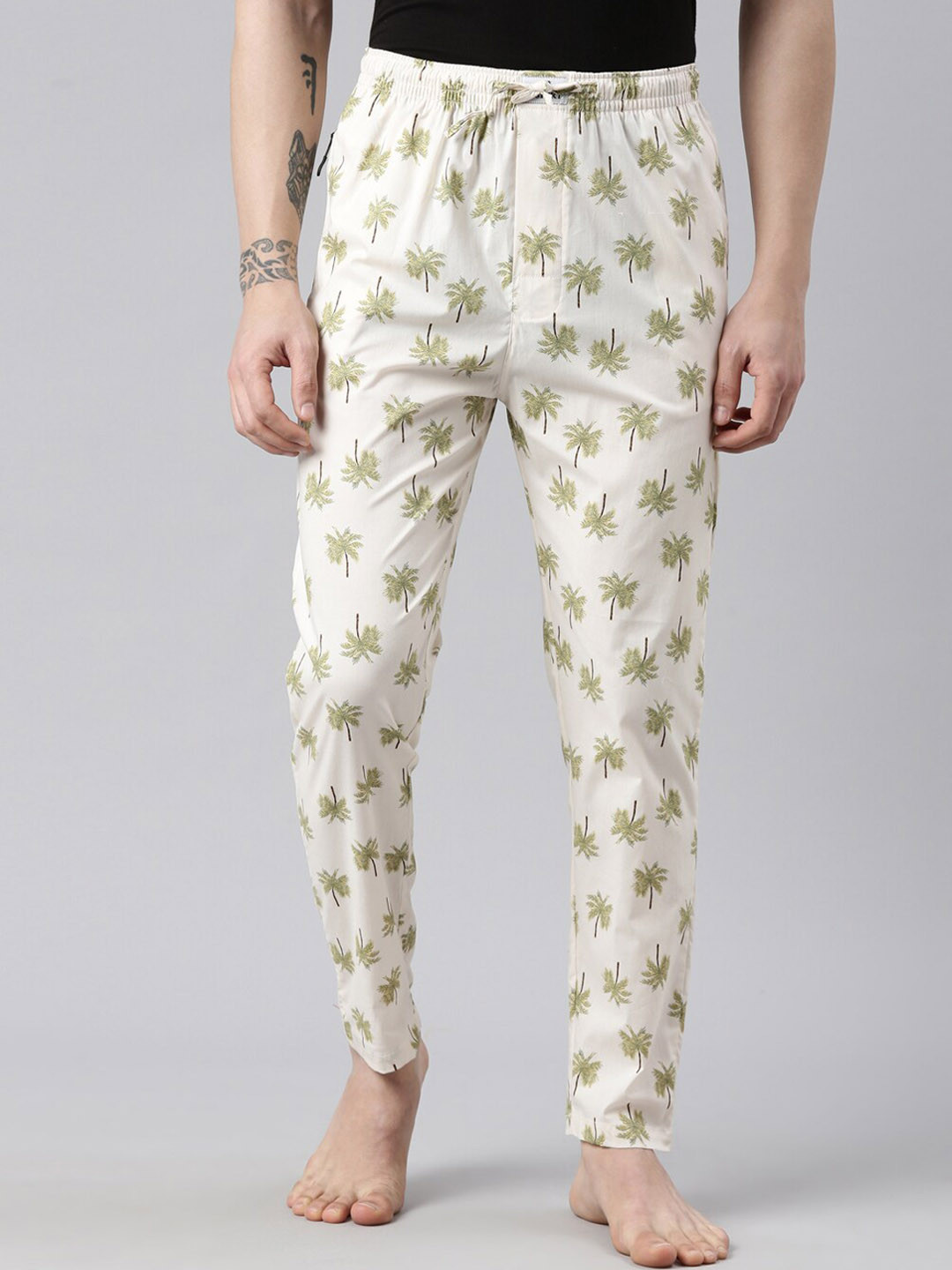 Bushirt Men Cream-Coloured & Green Printed Pure Cotton Drawstring Lounge Pants