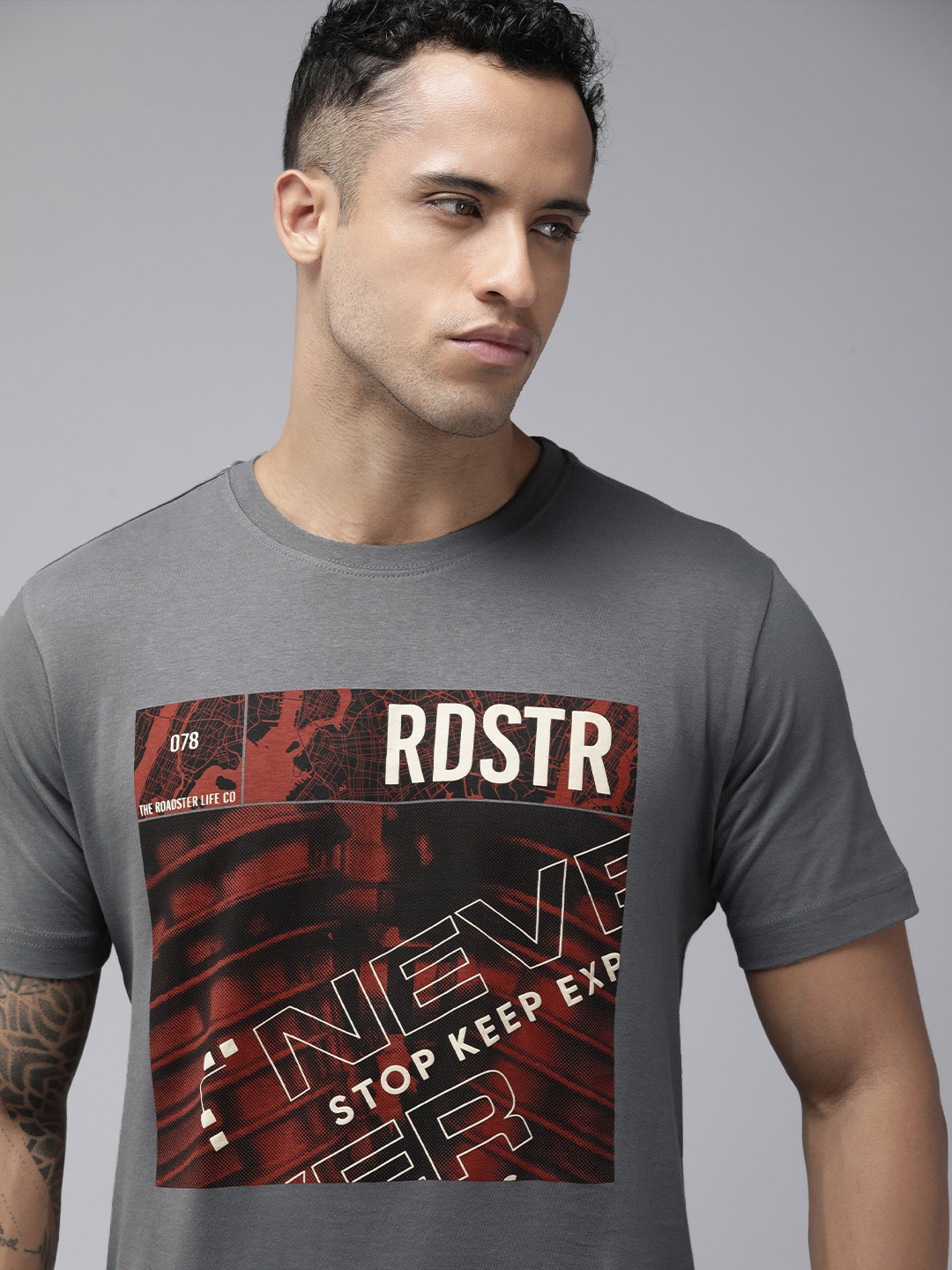 Roadster Men Grey Printed Pure Cotton T-shirt