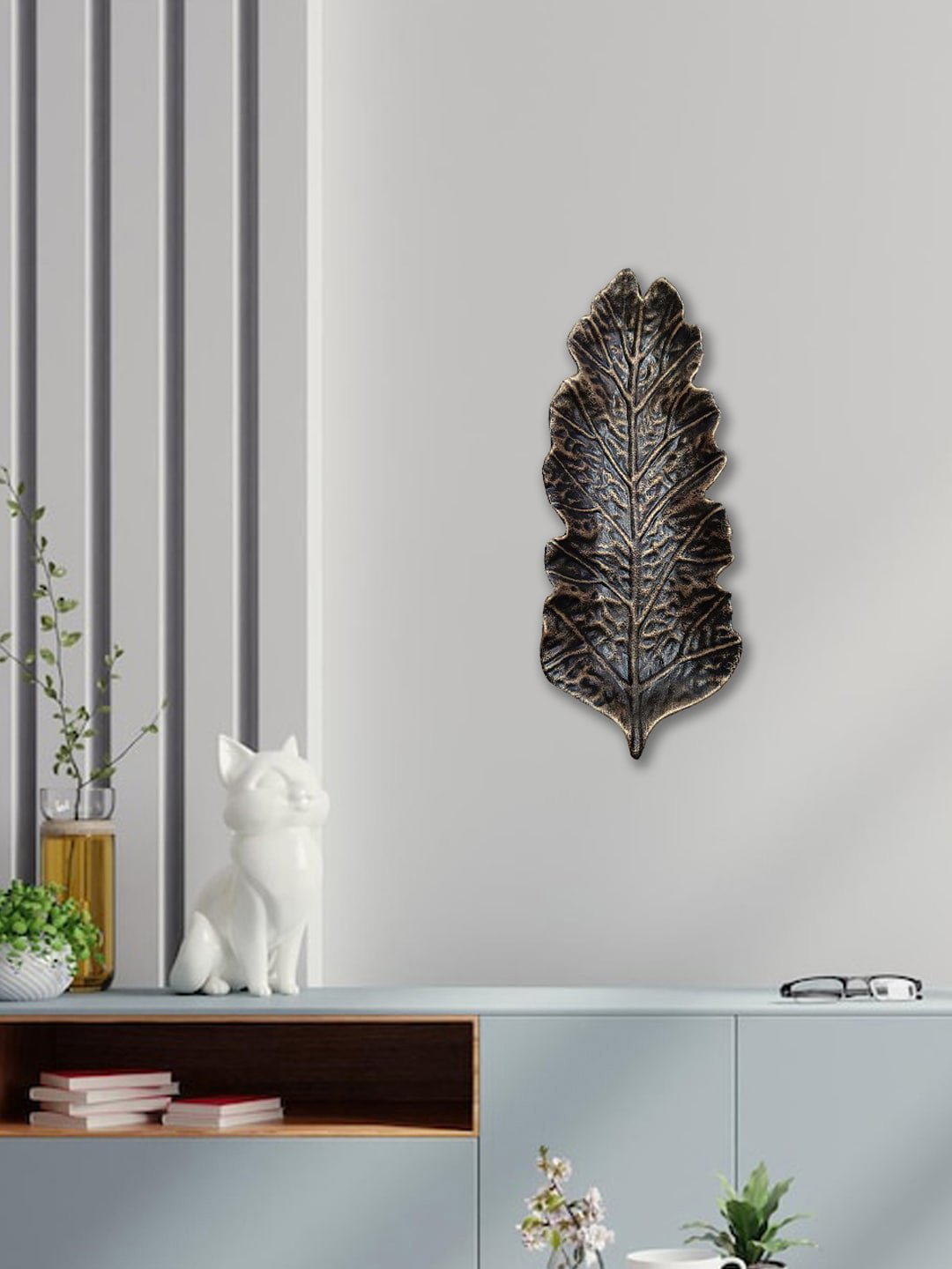 Art Street Gold-Toned Textured Cerved Feather Shape Leaves Wall Decor