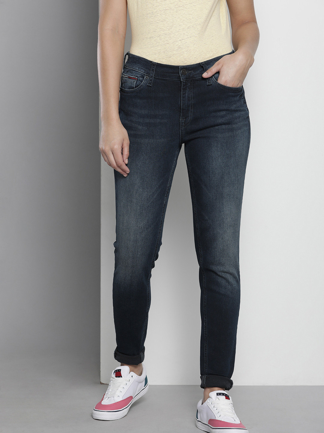 Tommy Hilfiger Dark Women Blue Skinny Fit Light Fade Stretchable Jeans