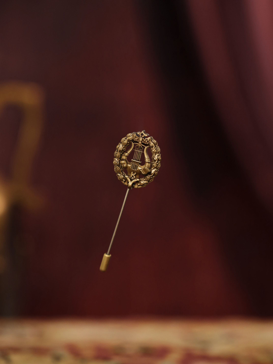 COSA NOSTRAA Men Antique Gold-Toned Badge Lapel Pin Brooch