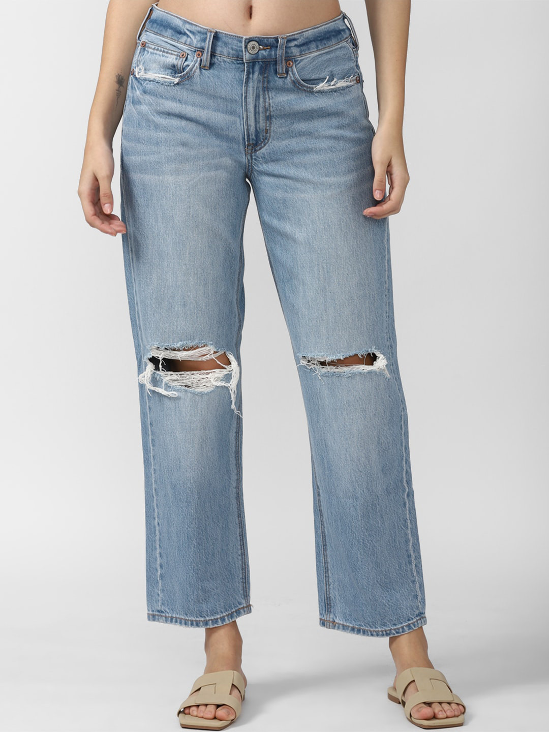 AMERICAN EAGLE OUTFITTERS Women Blue Mildly Distressed Light Fade Jeans - Skinny Fit