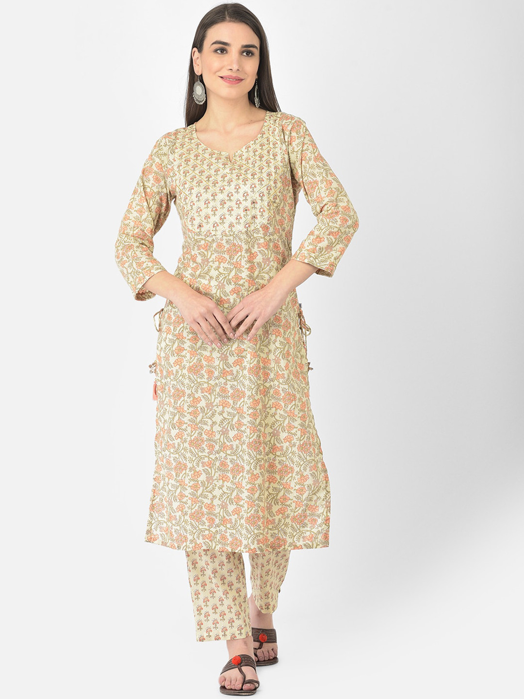 Pistaa Women Cream-Coloured Floral  Gotta Patti Pure Cotton Kurta Set with Trousers