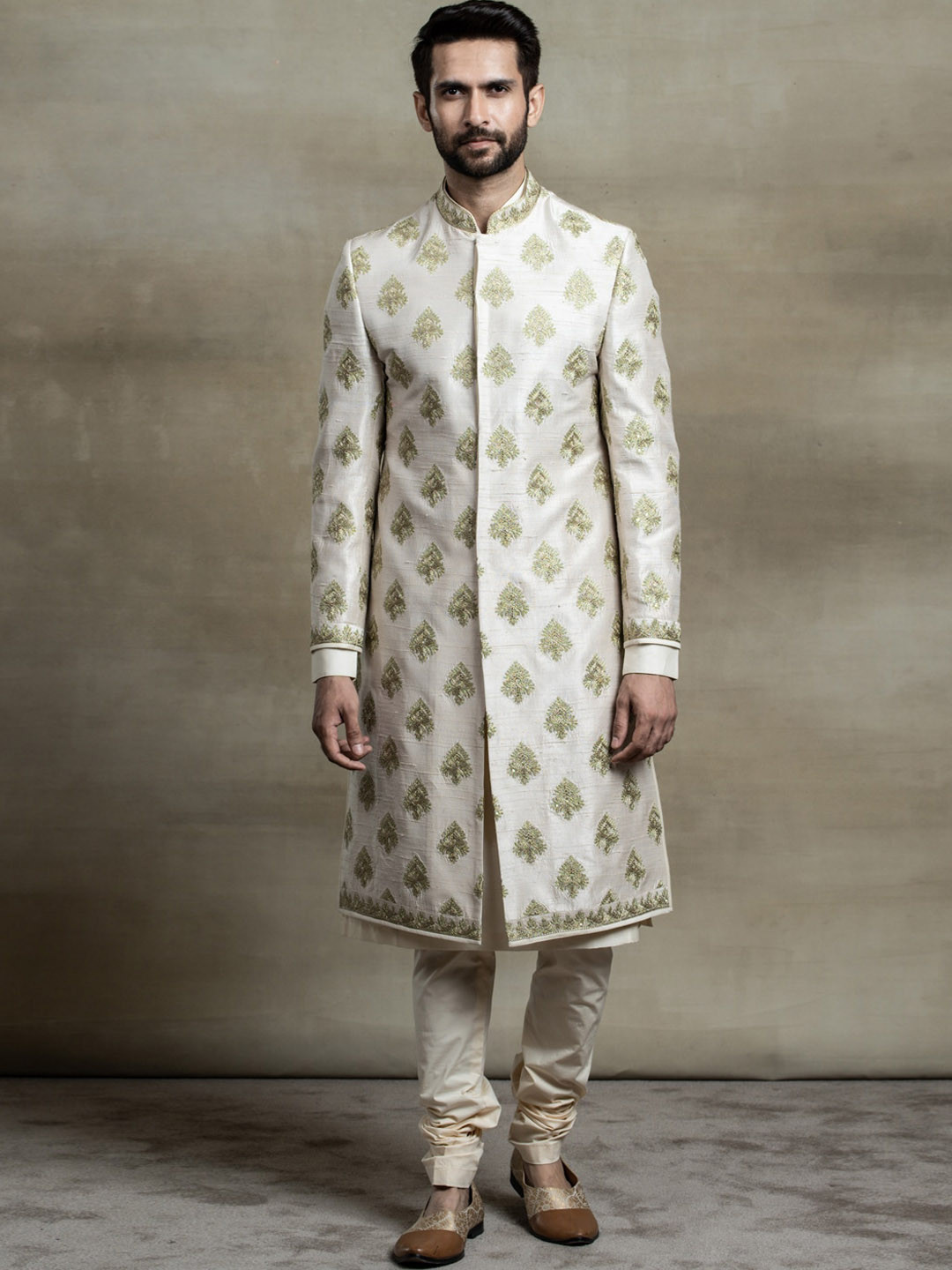 Tasva Men Off-White Embroidered Zardozi & Zari Pure Silk Sherwani Set