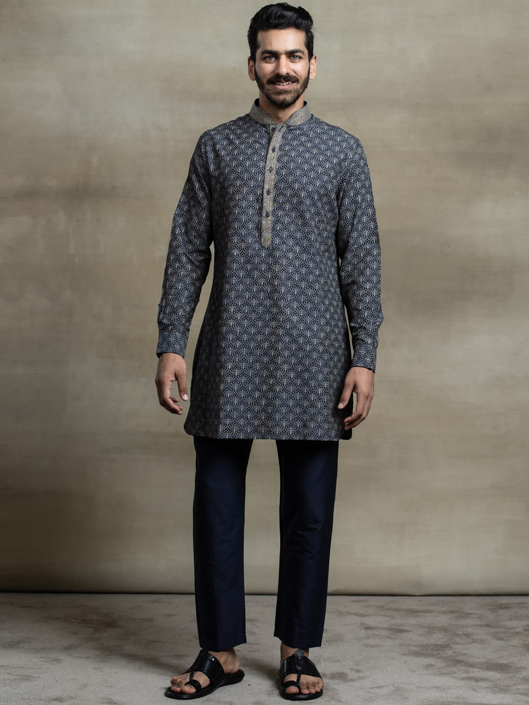 Tasva Men Navy Blue & White Woven Design Straight Kurta