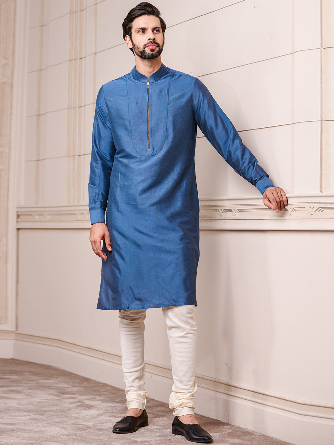 Tasva Men Blue Solid Straight Kurta