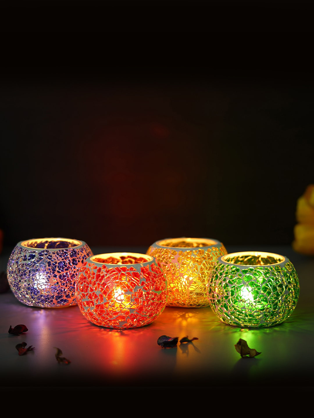 eCraftIndia Set Of 4 Red & Green Mosiac Glass Decorative Tea Light Holder Showpieces