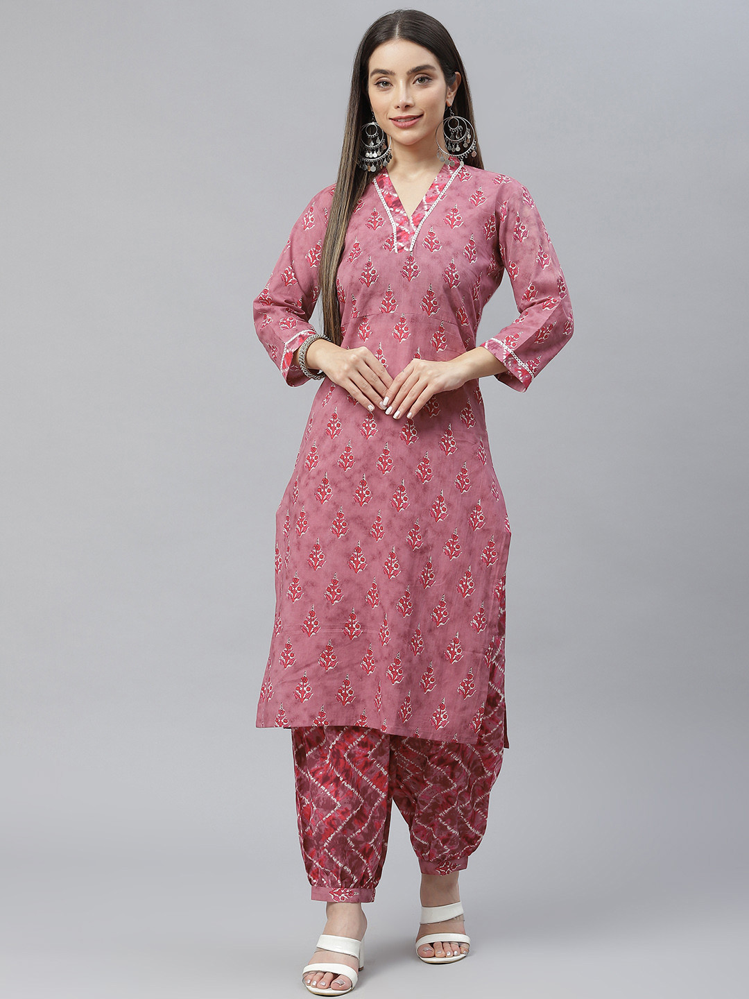Indibelle Women Magenta Floral Printed Pure Cotton Kurta with Salwar