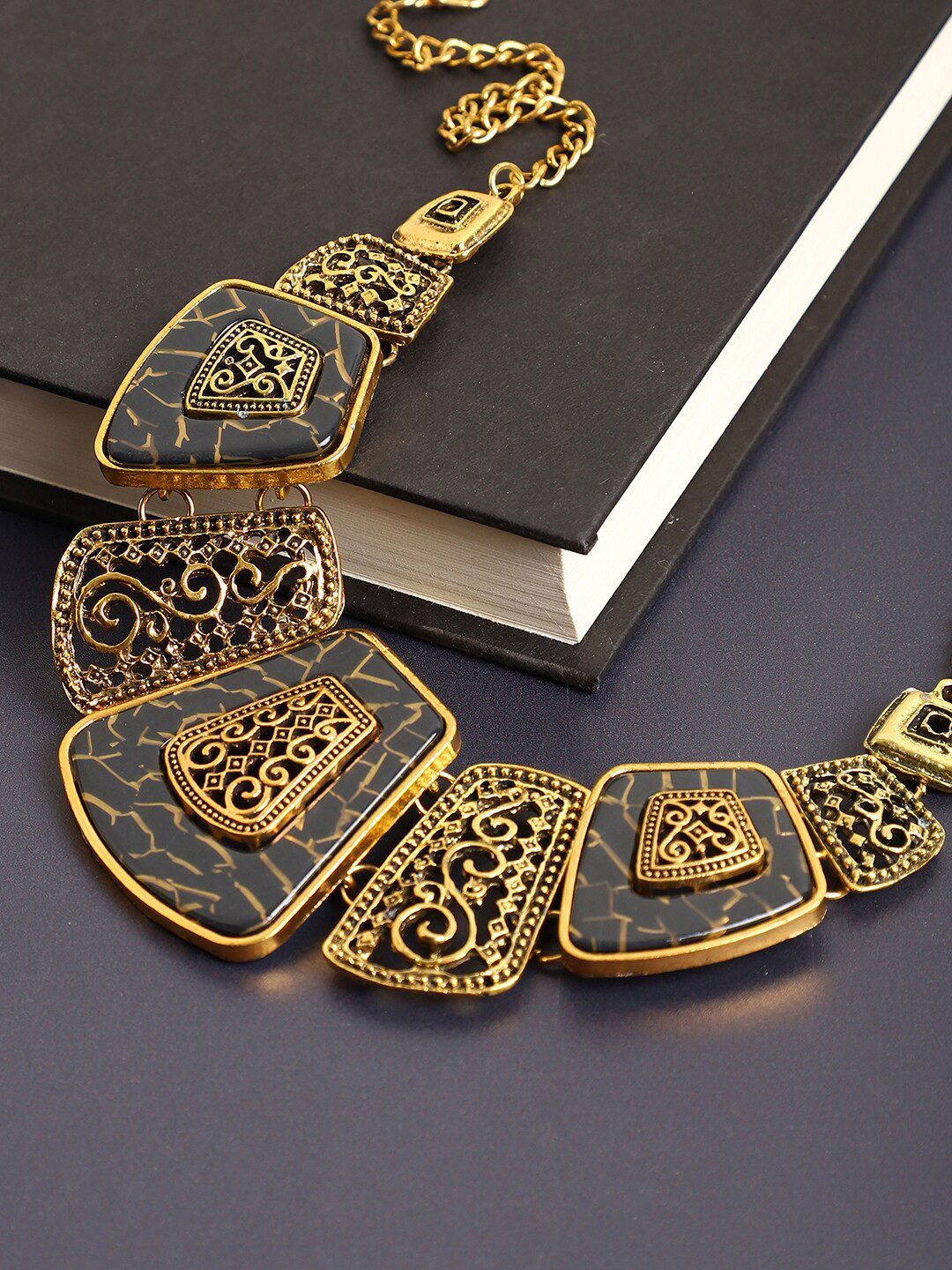SOHI Gold-Toned & Black Gold-Plated Necklace