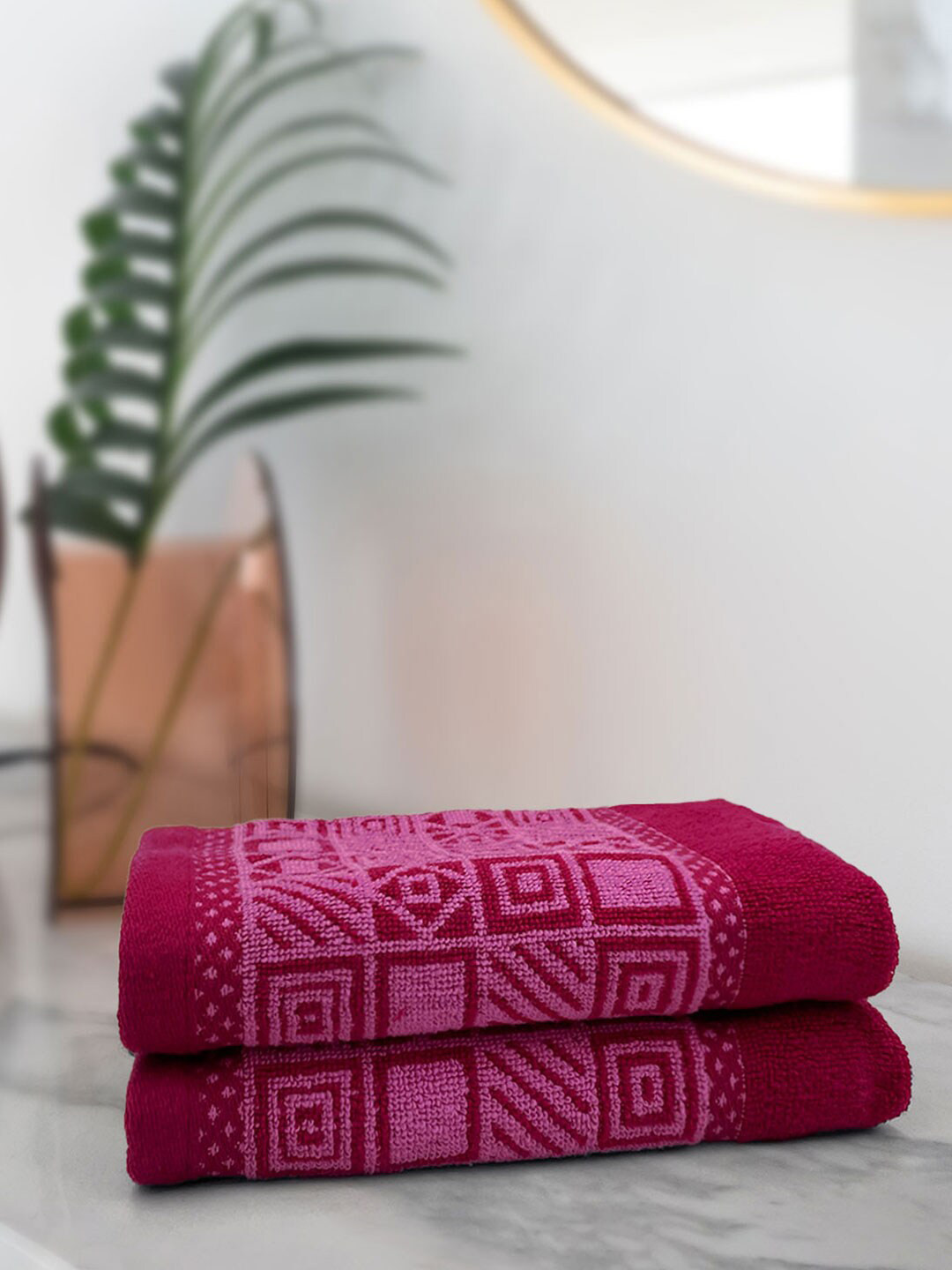 Aura Set of 2 Magenta Printed Cotton 380 GSM Hand Towels