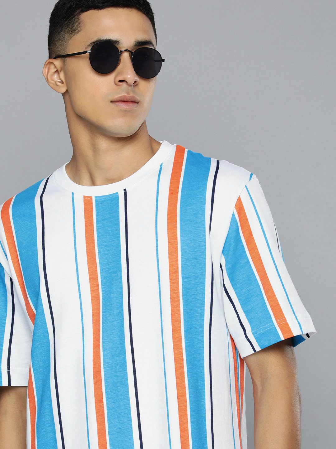 Flying Machine Men White & Blue Striped Pure Cotton T-shirt