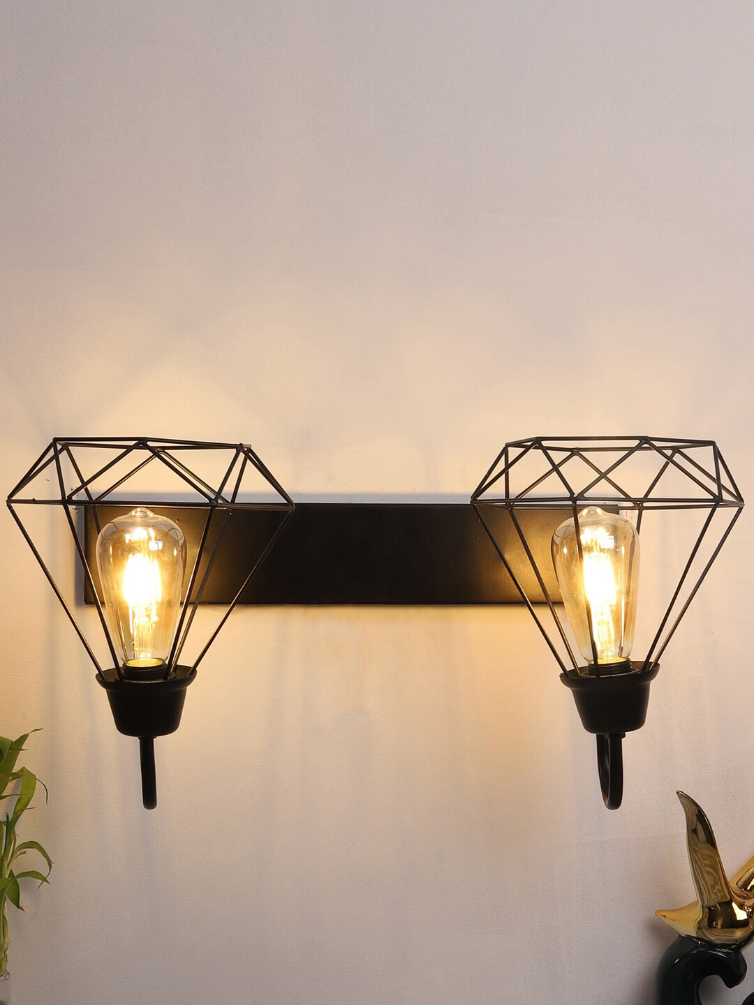 Foziq Black Diamond-Shaped Quirky Twin Wall Lamp