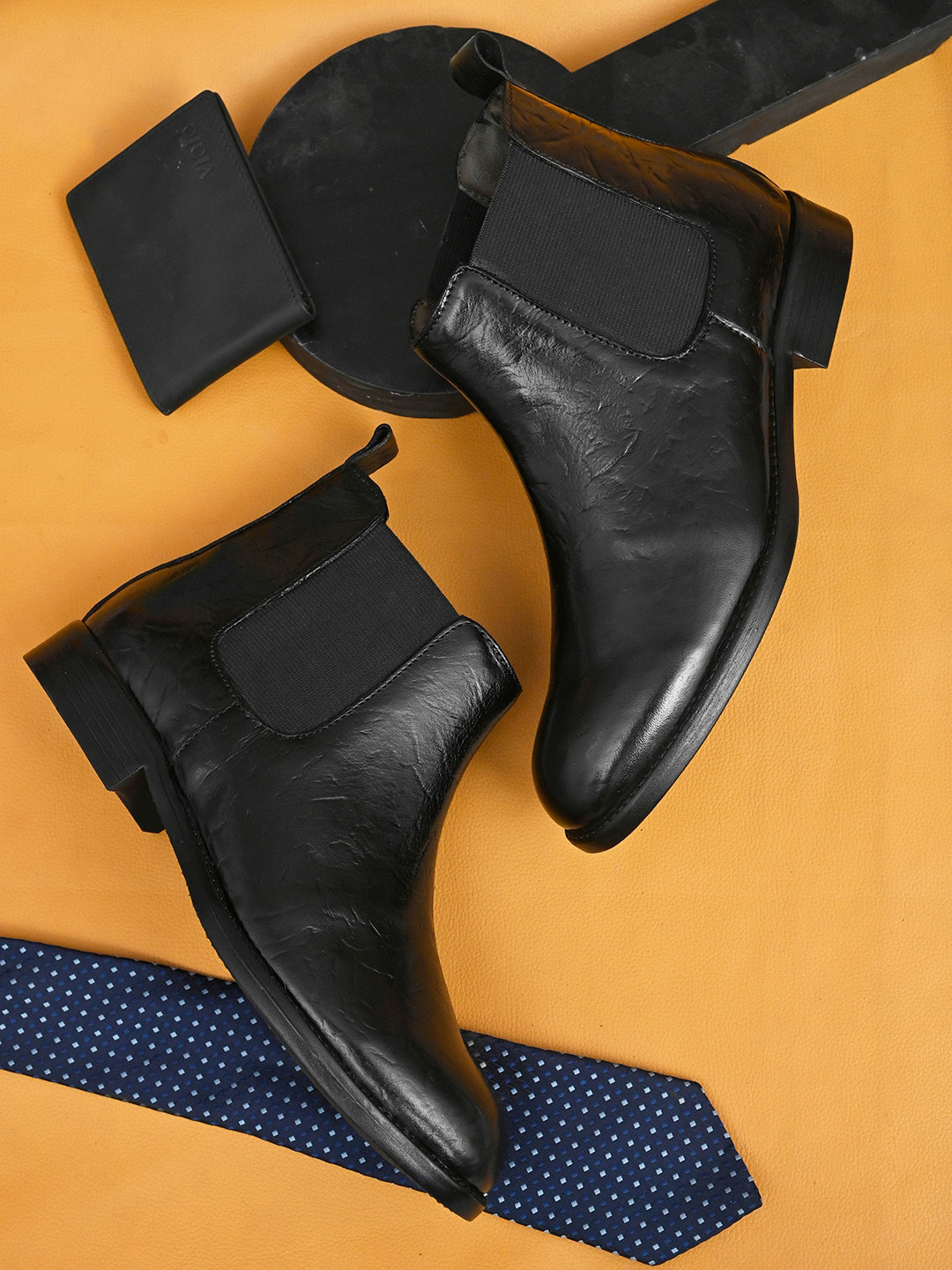 Hirels Men Black Solid Leather Chelsea Boots
