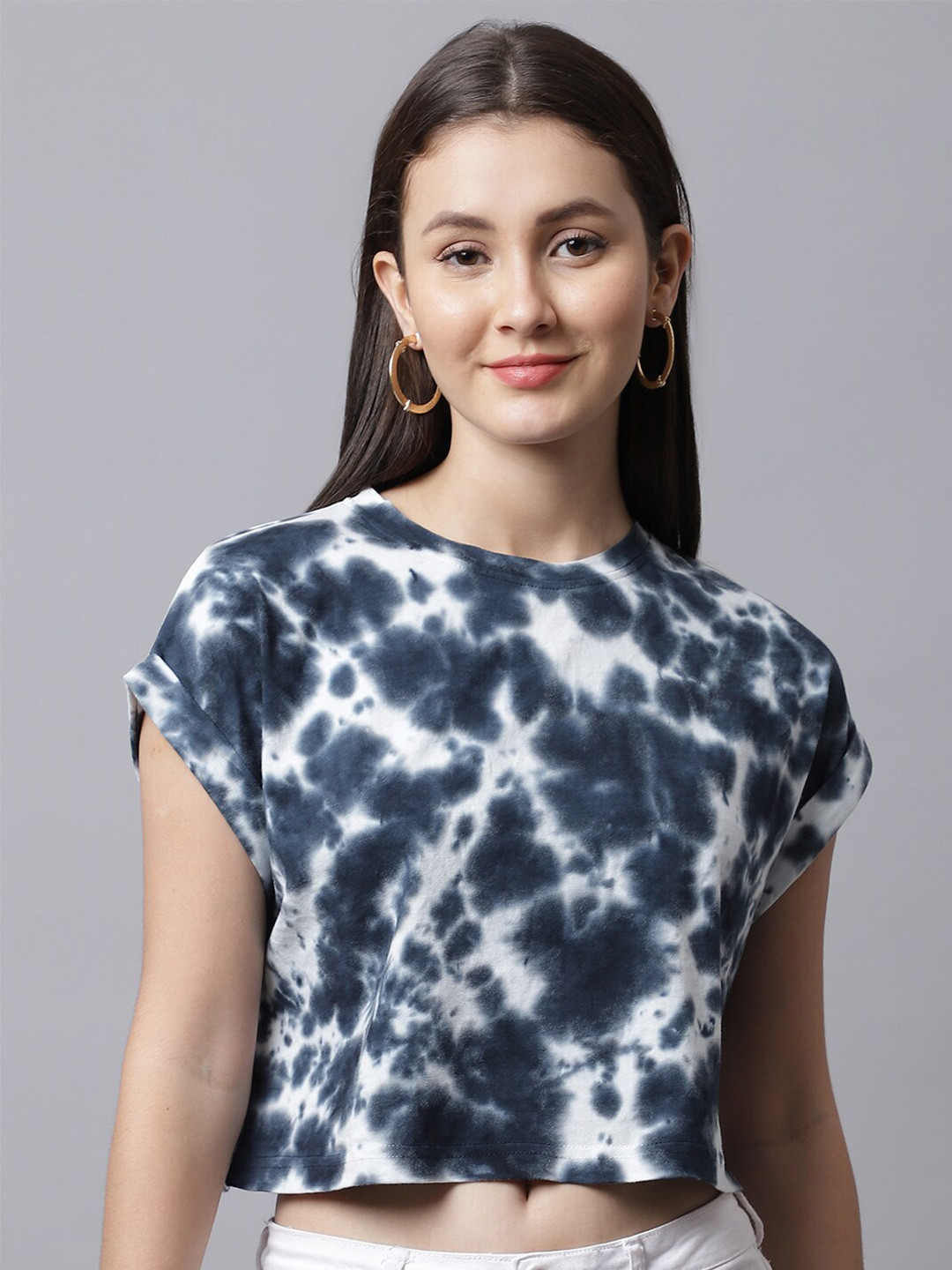 DOOR74 Women Blue & White Tie and Dye Dyed Extended Sleeves Raw Edge T-shirt