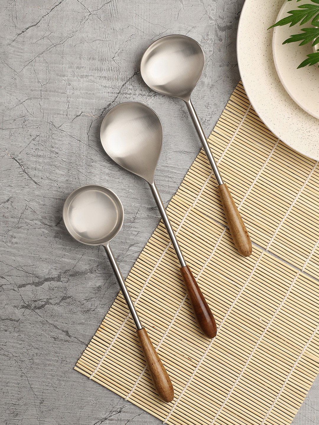 VarEesha Set of 3 Brown Hand Crafted Wooden Serving Spoons