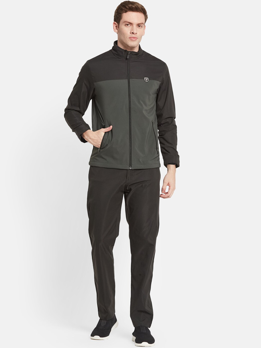 Octave Men Green & Black Colour-Blocked CottonTracksuits