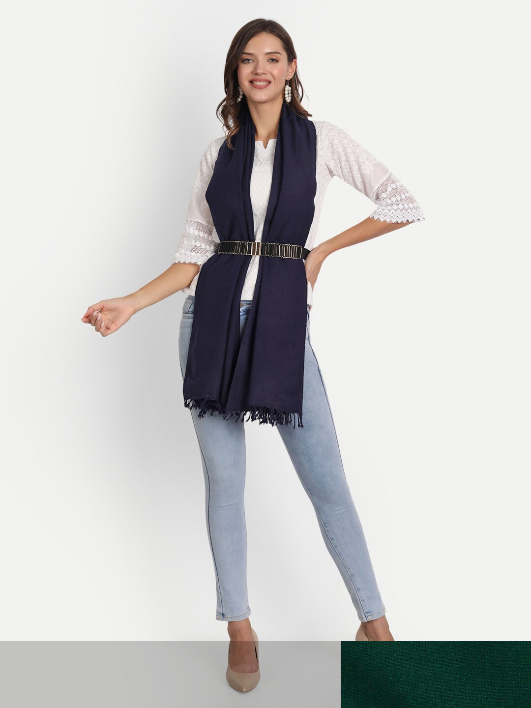 Alavya Women Green & Navy Blue Winter Stole