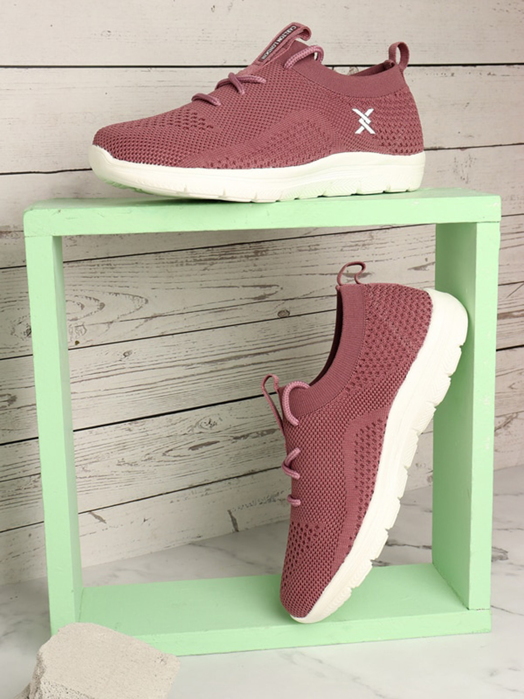 Carlton London sports Women Rust Woven Design Sneakers